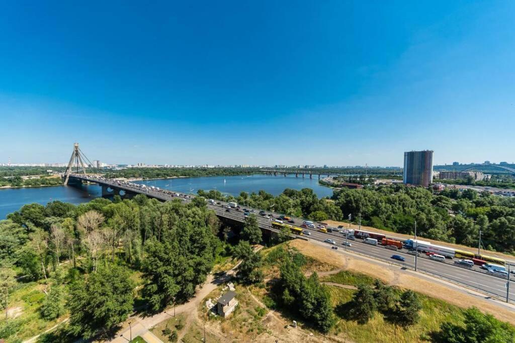 Apartments With Crazy Panoramic View Of The Dniepr Kiev Eksteriør billede