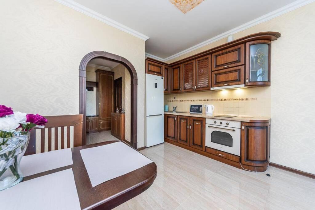 Apartments With Crazy Panoramic View Of The Dniepr Kiev Eksteriør billede